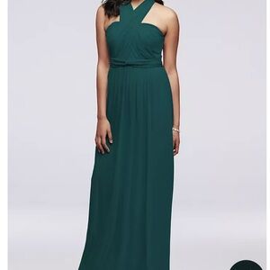 Elegant Green Halter Maxi Dress